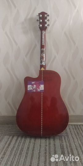 Акустическая гитара