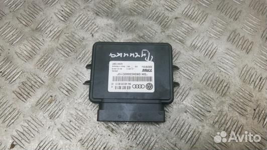 Блок управления ручника (стояночного тормоза) audi