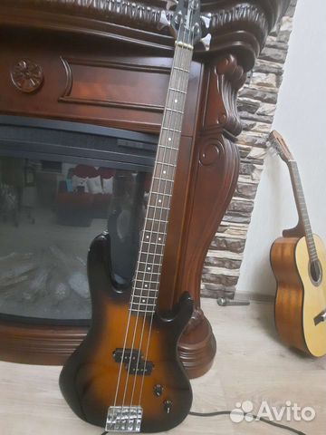 Бас гитара Washburn bantam(1876)