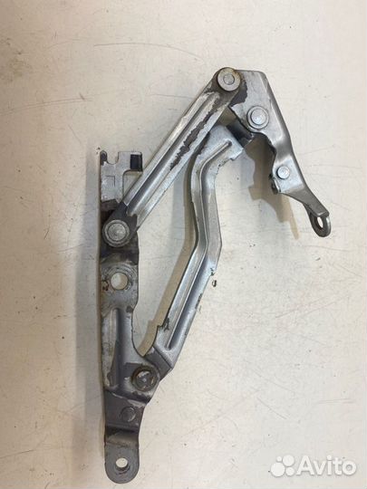 Петля крышки багажника левая Mazda 6 седан GG 2.0