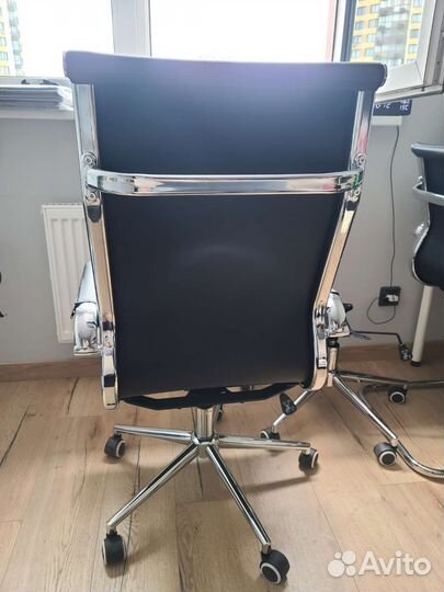 4 кресла бюрократ 2 с колесиками 2 без