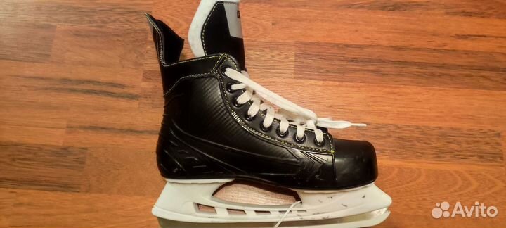 Коньки хоккейные 43 размер Fischer
