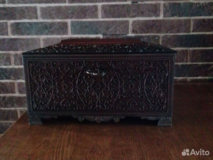 Шкатулка ларец