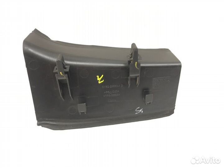 Накладка стоп-сигнала задняя правая Land Rover