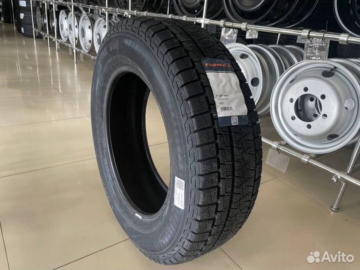 Pirelli Formula Ice FR 225/65 R17 106T