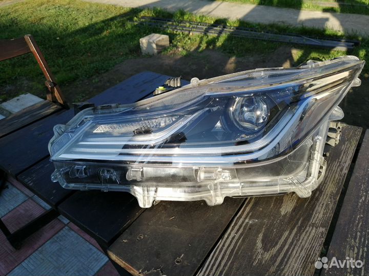 Фара левая Toyota Corolla E210 led