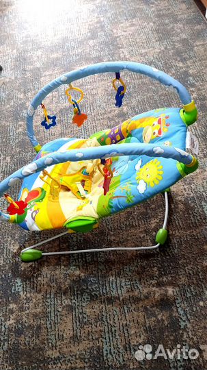 Детский шезлонг tiny love