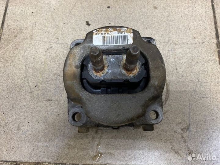 Подушка АКПП Jeep Grand Cherokee WK2 6.4 SRT 2016