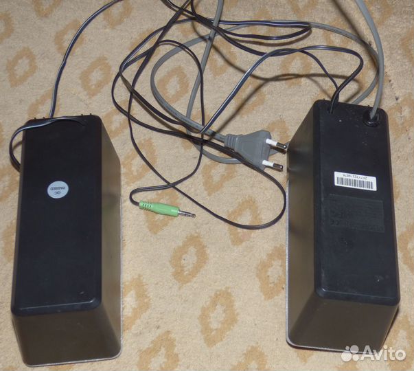 Колонки активные Genius SP-120 или Sven 310