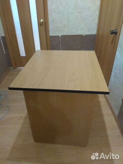 Стол письменный компьютерный