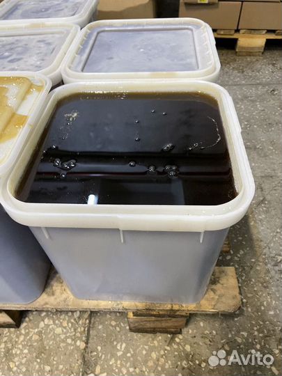 Свежая качка гречишного меда оптом