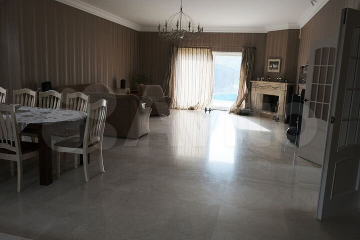 Дом 262 м² на участке 15 сот.