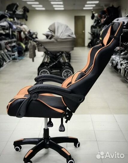 Компьютерное/игровое кресло с массажем