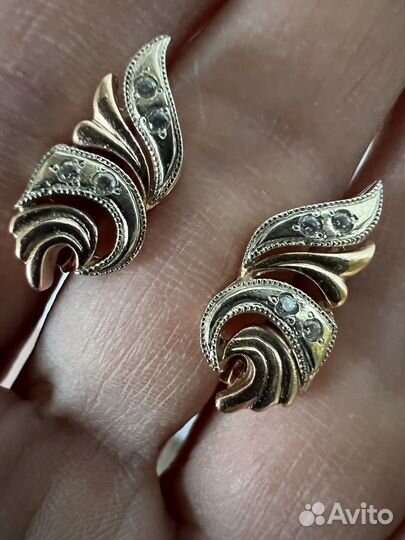 Золотые серьги