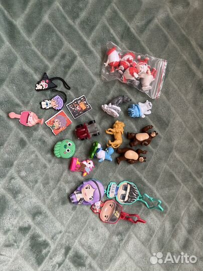 Разные игрушки из киндера