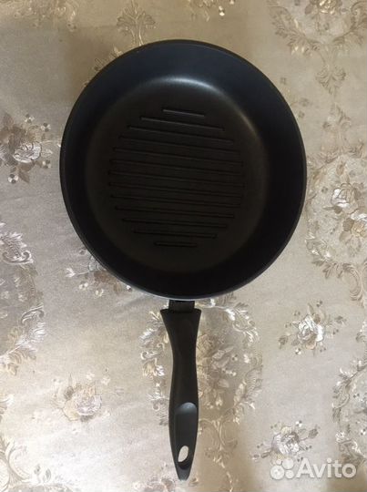 Сковорода литая алюминия Vari