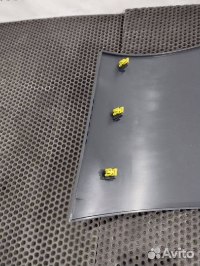 Накладка капота Volvo FH5 84222761