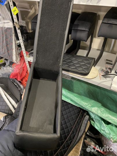 Подлокотник Лада Гранта