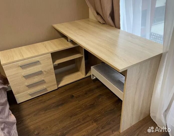 Стол компьютерный Алькор