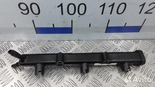 Топливная рампа бензиновая jeep grand cherokee WK2