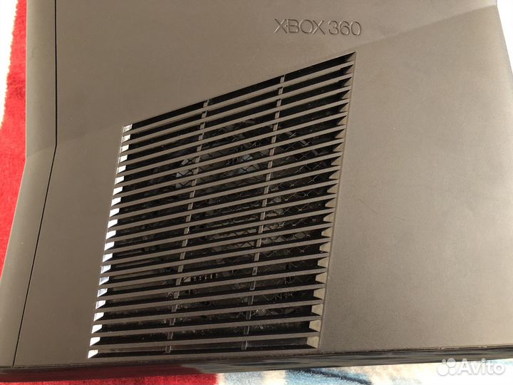 Лицензионный Xbox 360 S + FIFA 18