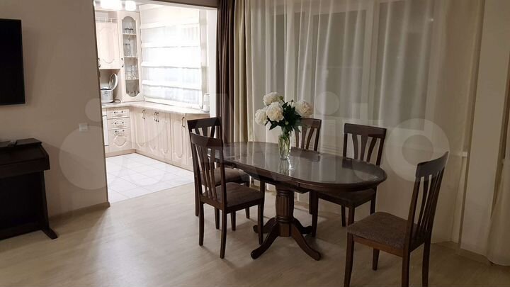 4-к. квартира, 95 м², 5/5 эт.