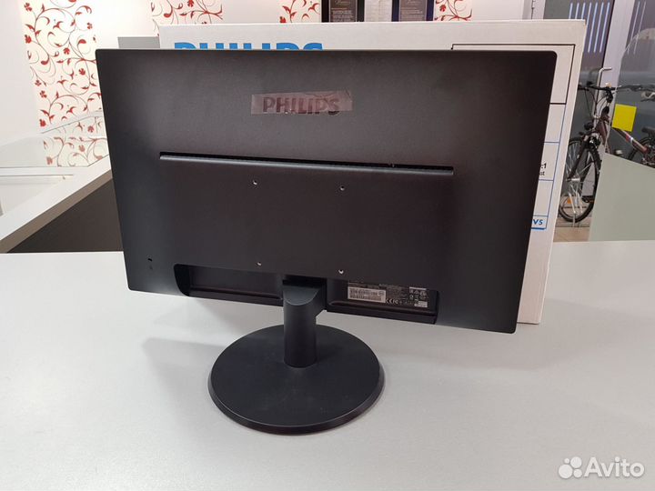 Современный монитор philips 223V5L c VGA