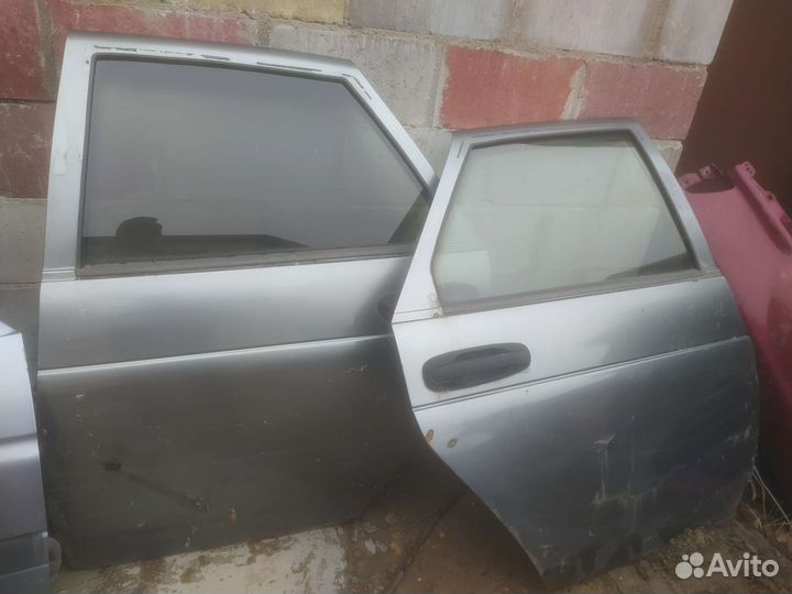Двери задние ваз 2110