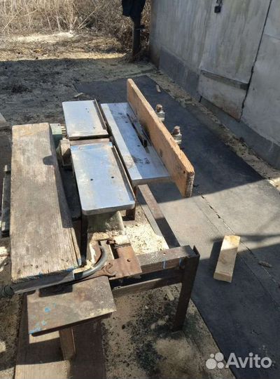 Циркулярный станок пила