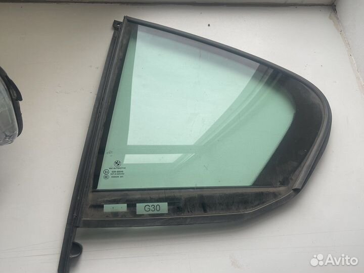 Стекло двери левой BMW G30