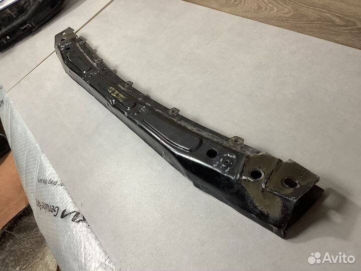 Усилитель бампера LADA Vesta