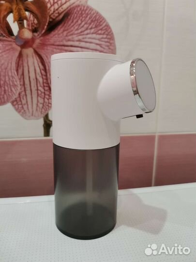 Автоматический диспенсер для мыла