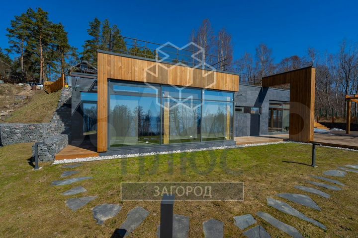 Коттедж 445 м² на участке 25 сот.