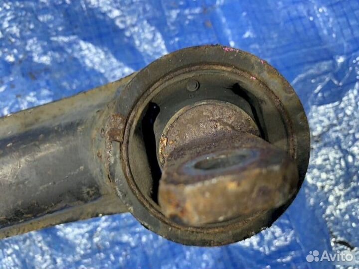 Рычаг задний левый Lexus Ct200H ZWA10 2zrfxe 2011