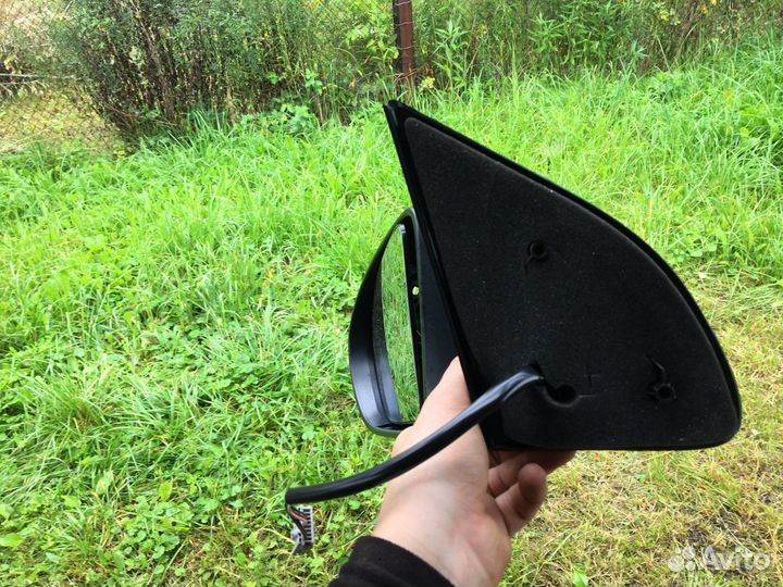 Зеркало заднего вида левое на nissan qashqai j10