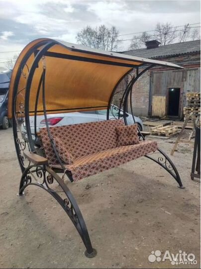 Качель дачная с навесом новинка