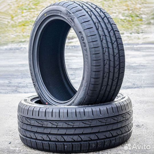 Fortune FSR702 215/55 R17 94W