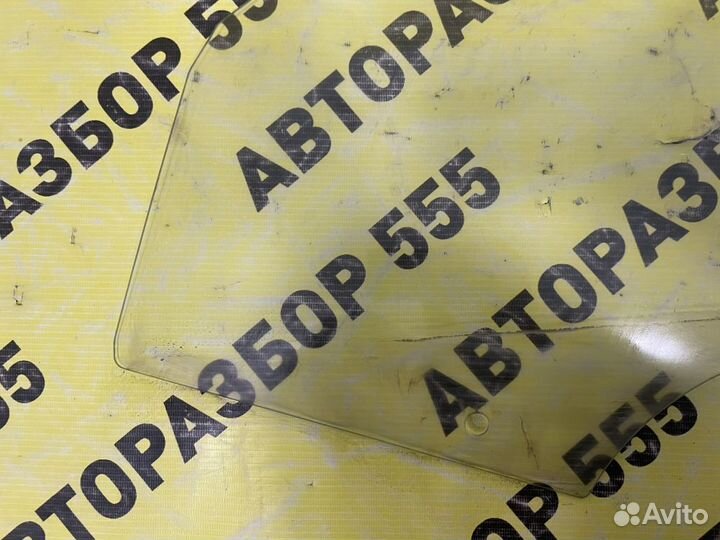 Стекло переднее левое Skoda Octavia A5