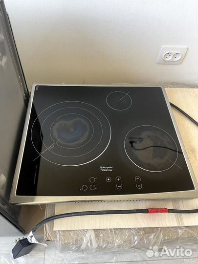 Духовой шкаф zanussi и варочная Hotpoint Ariston