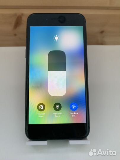 iPhone 8, 64 ГБ