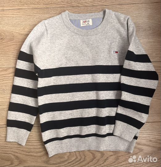 Джемпер на мальчика 128 новый
