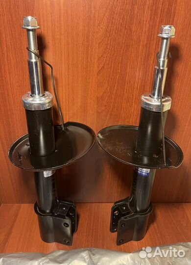 Амортизатор Renault Logan 04,Sandero 07- передний