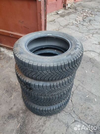 Pirelli Ice Zero FR 185/65 R15 92T