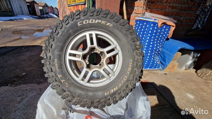 Cooper Discoverer STT Pro 265/75 R16 123K