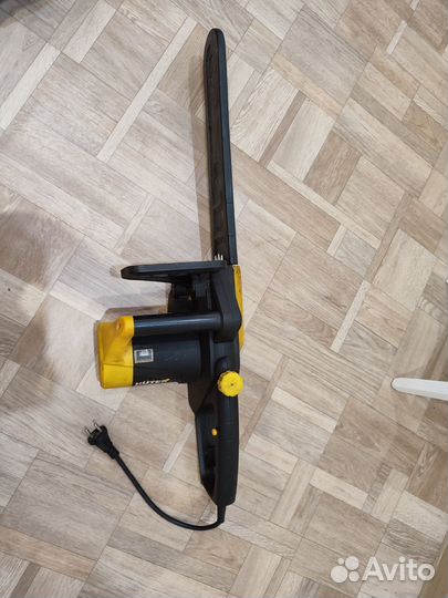 Электрическая цепная пила Huter