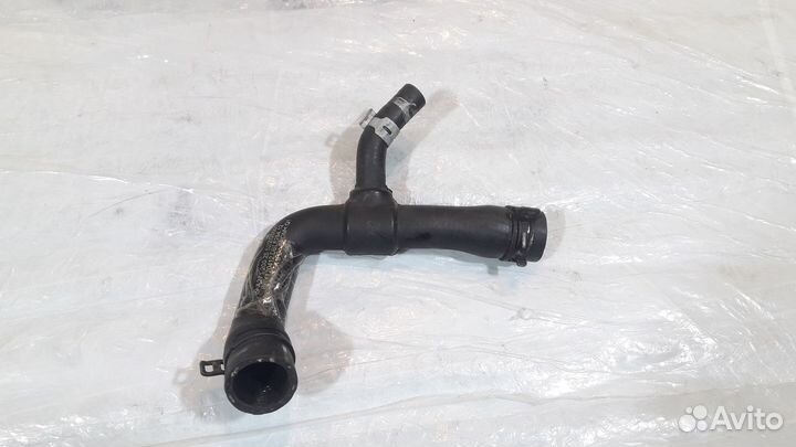 Патрубок охлаждения Mercedes W212 W204 W207