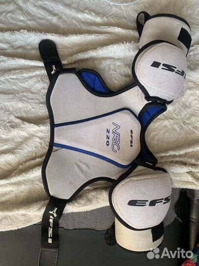 Краги хоккейные, нагрудник