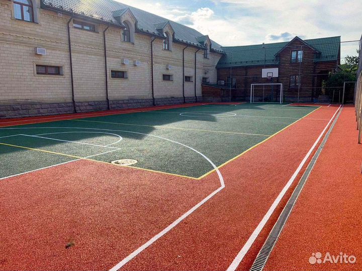 Спортивная площадка для взрослых и детей