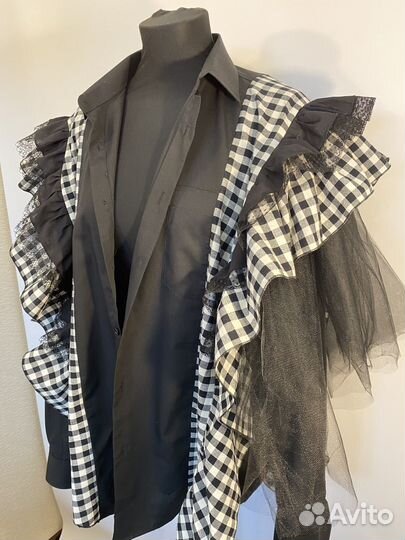 Рубашка с воланами