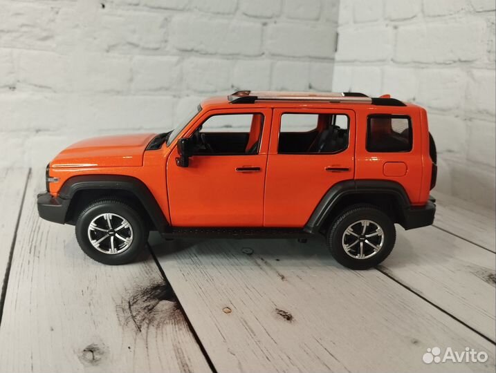 Танк 300 металлическая машинка оранжевый